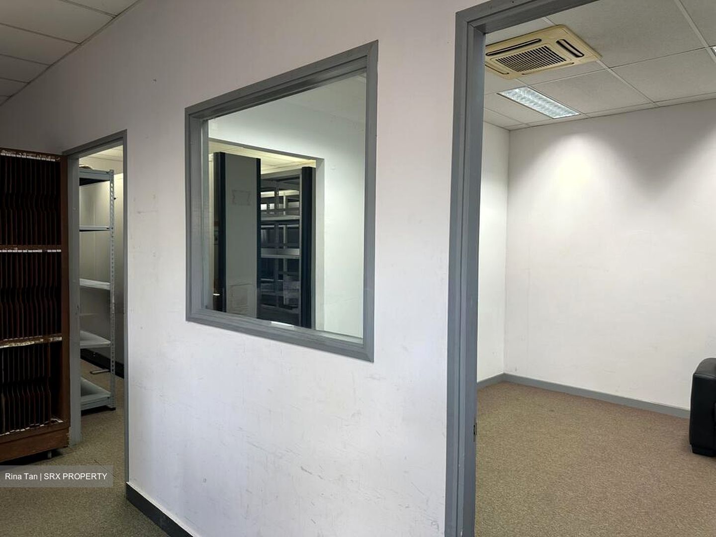 Jalan Pesawat (D22), Office #501018551